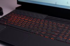 Laptop Dell G15 5530 (Intel Core i5-13450HX, 16GB RAM, 512GB SSD, RTX 4050 6GB, 15.6