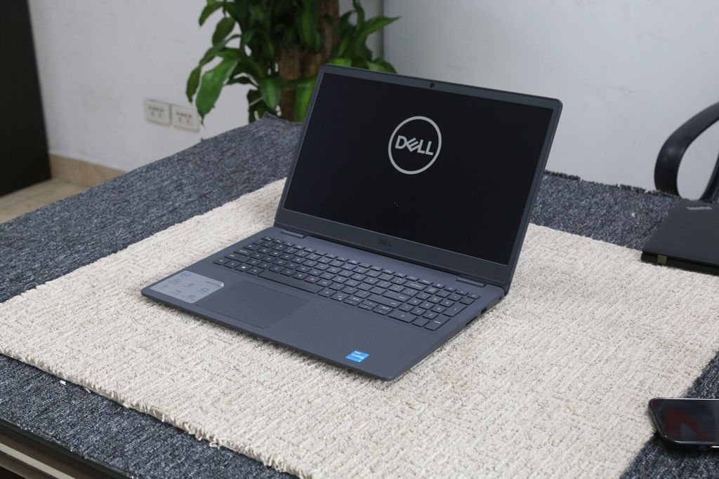 Laptop Dell Inspiron 3530 (Core i7 1355U, RAM 16GB, 512GB SSD, 15.6