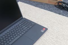 Laptop Dell Inspiron 15 3535 (AMD Ryzen 7 7730U, 16GB RAM, 512GB SSD, 15.6