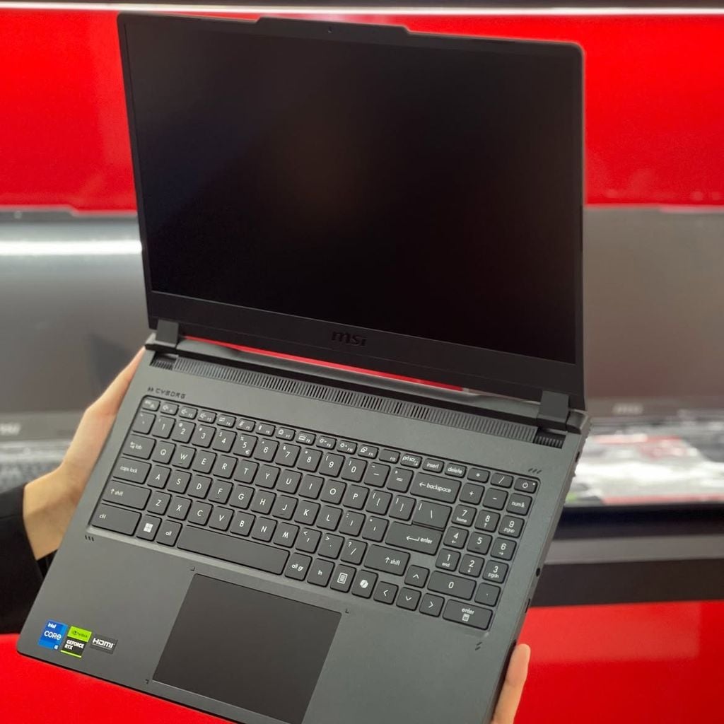 Laptop MSI Cyborg 15 C13WE (Intel Core i5-13420H, 16GB RAM, 512GB SSD, RTX 5050 8GB, 15.6