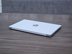 Laptop HP 17-cp2331ds (Ryzen 3 7320U, 8GB RAM, 256GB SSD, 17.3