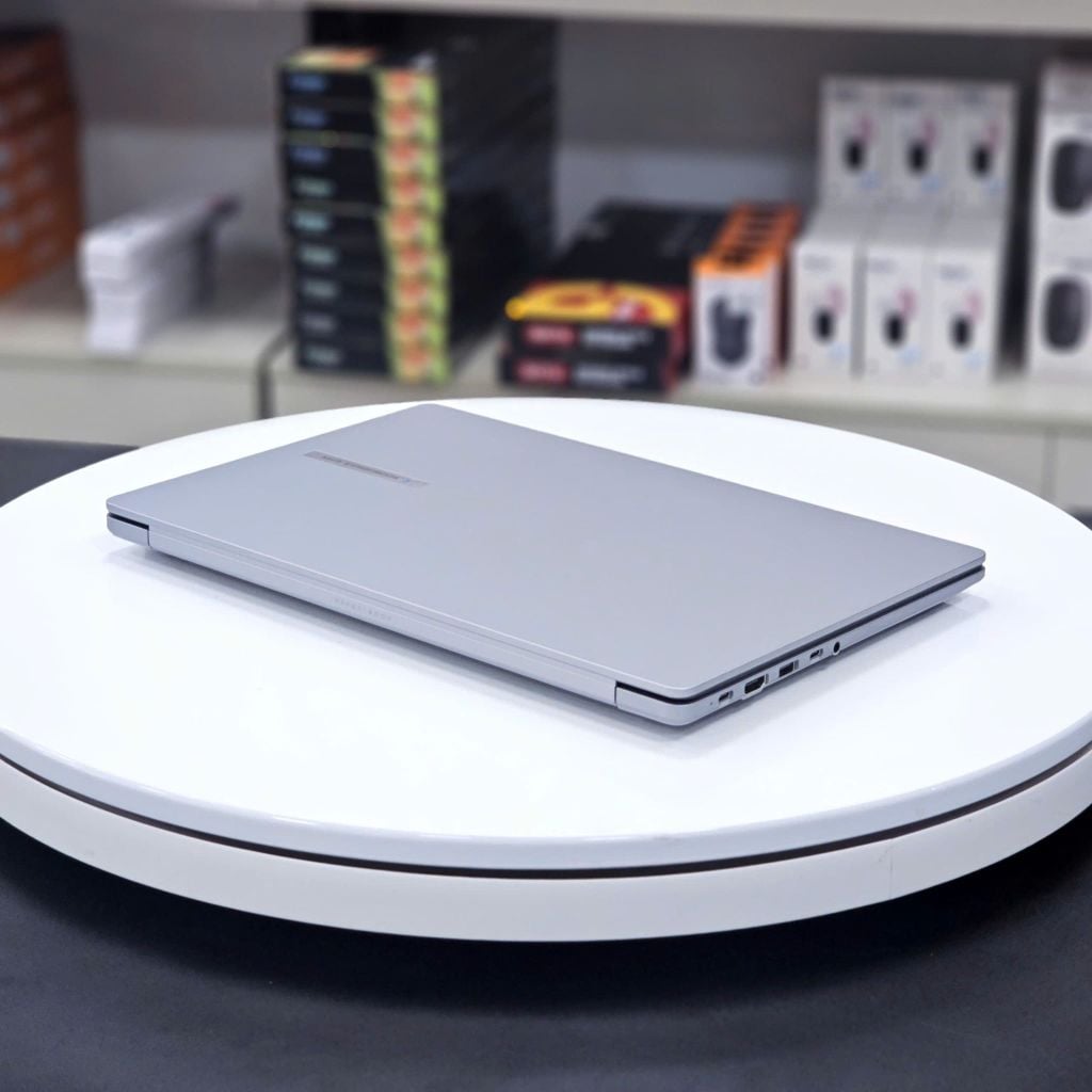 Laptop ASUS ExpertBook P1403CVA-i308-50W (Intel Core i3-1315U , Intel UHD , 14 inch FHD , 8GB , 512GB , Win 11 , Xám)