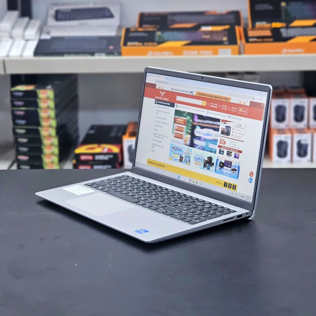 Laptop Dell 15 DC15250 (Intel Core i5-1334U, RAM 16GB, SSD 512GB, 15.6