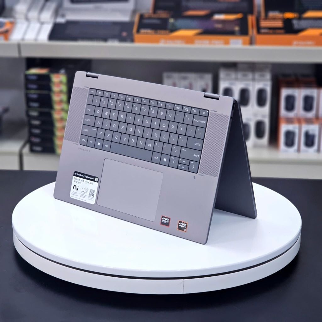 Laptop HP OmniBook X Flip 16-ar0013dx (Ryzen AI 5 340, 16GB RAM, 512GB SSD, 16.0