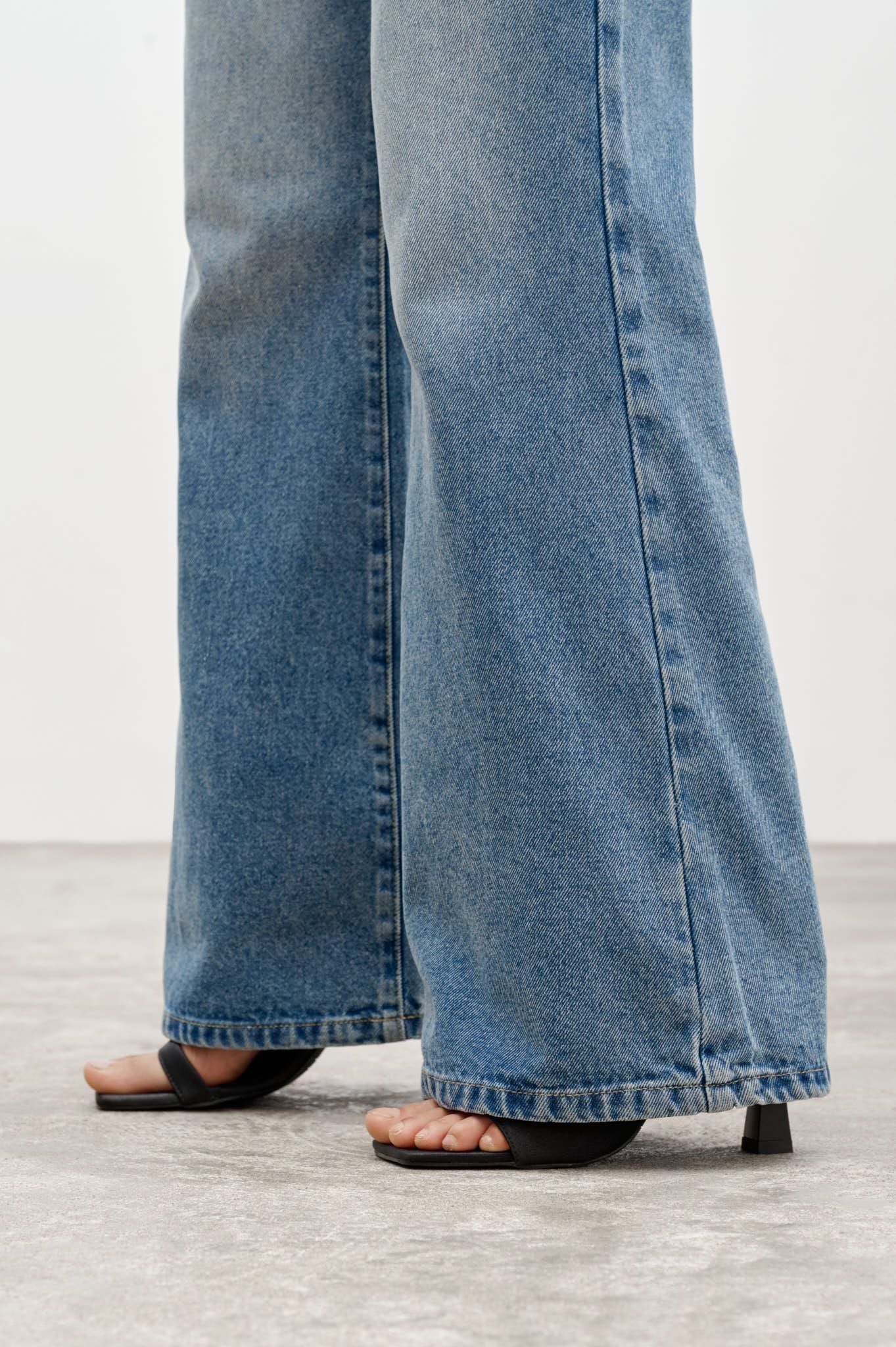  Blue Flared Denim Jeans 