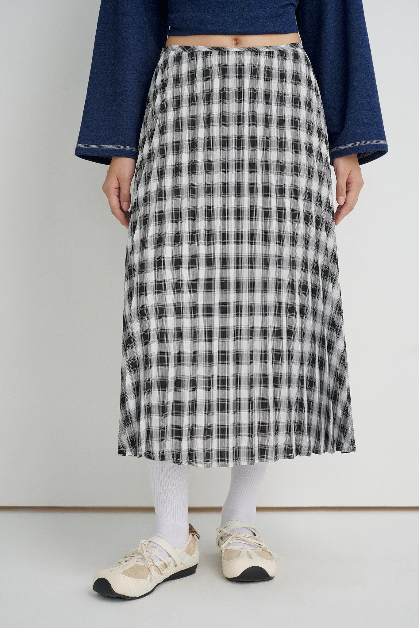  Checked Pleated Midi Skirt 