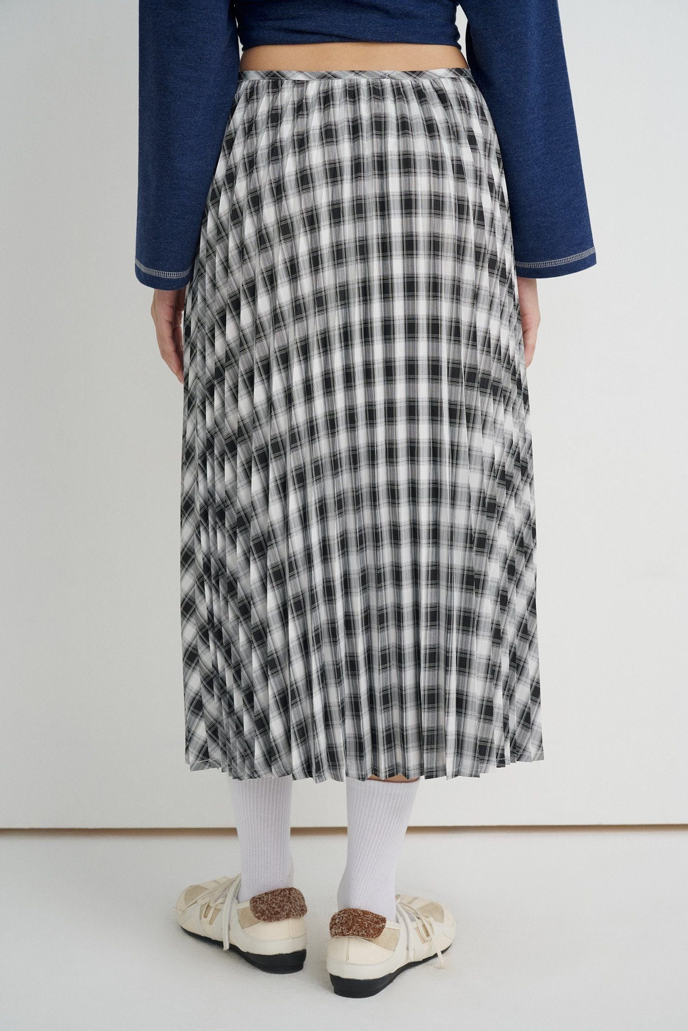  Checked Pleated Midi Skirt 