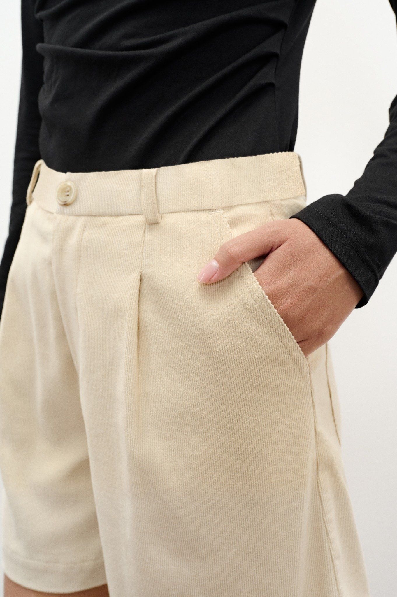  Quần ngắn - Beige Corduroy Bermuda Shorts - LIBÉ 7296 