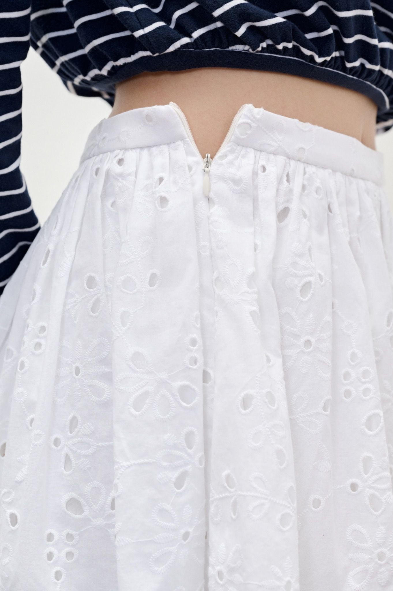  White Embroidered Mini Skirt 