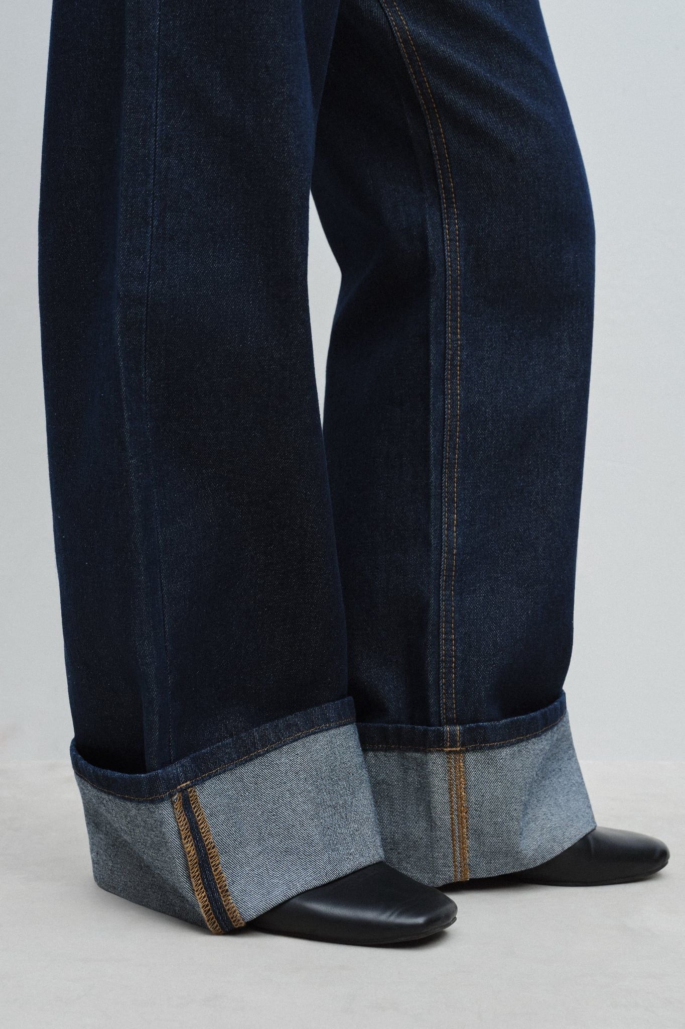  Quần Jeans ống thẳng - Indigo Straight Leg Jeans - LIBÉ 7106 