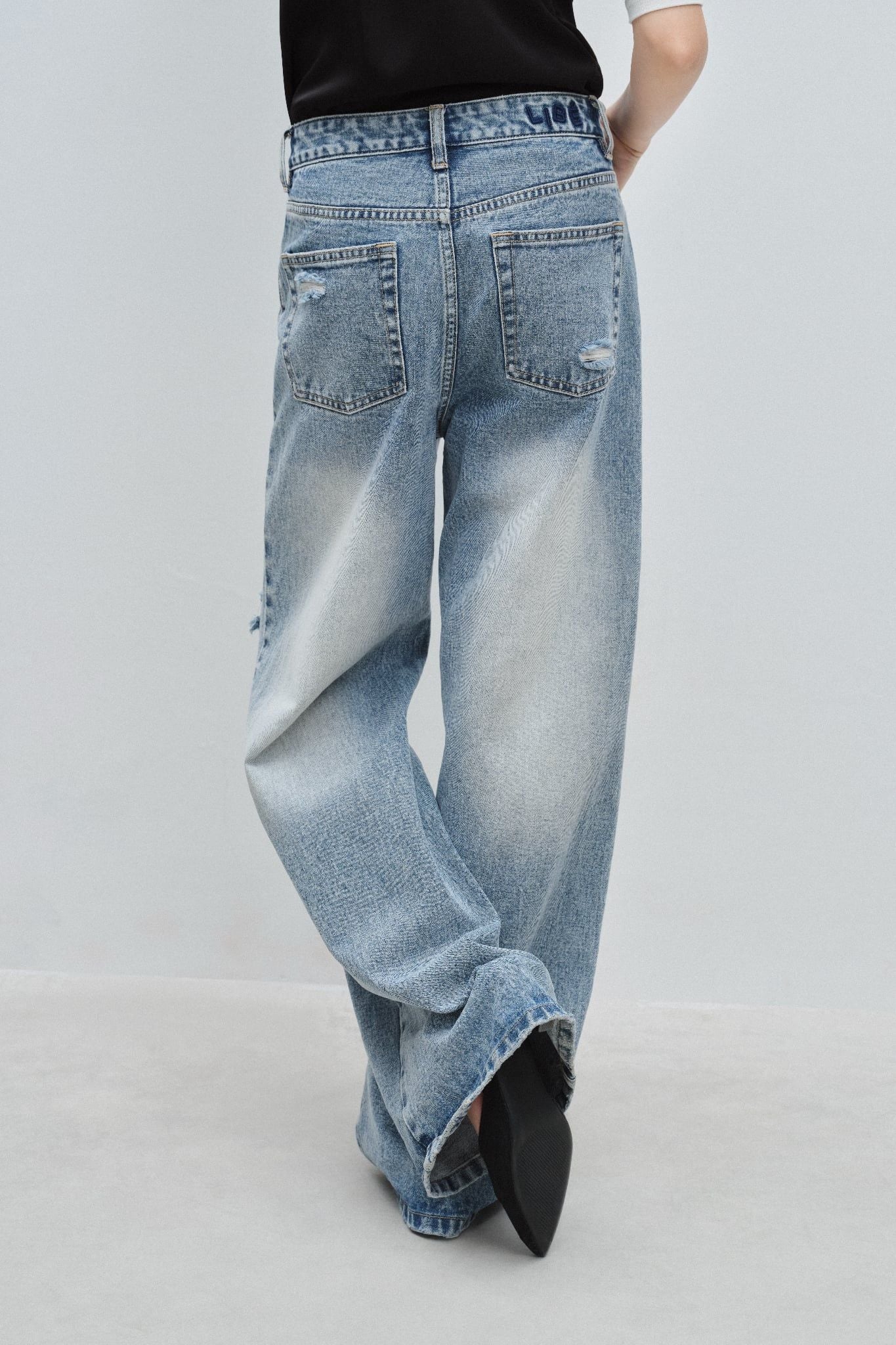  Quần Jeans ống rộng - Light Blue Ripped Jeans - LIBÉ 6885 