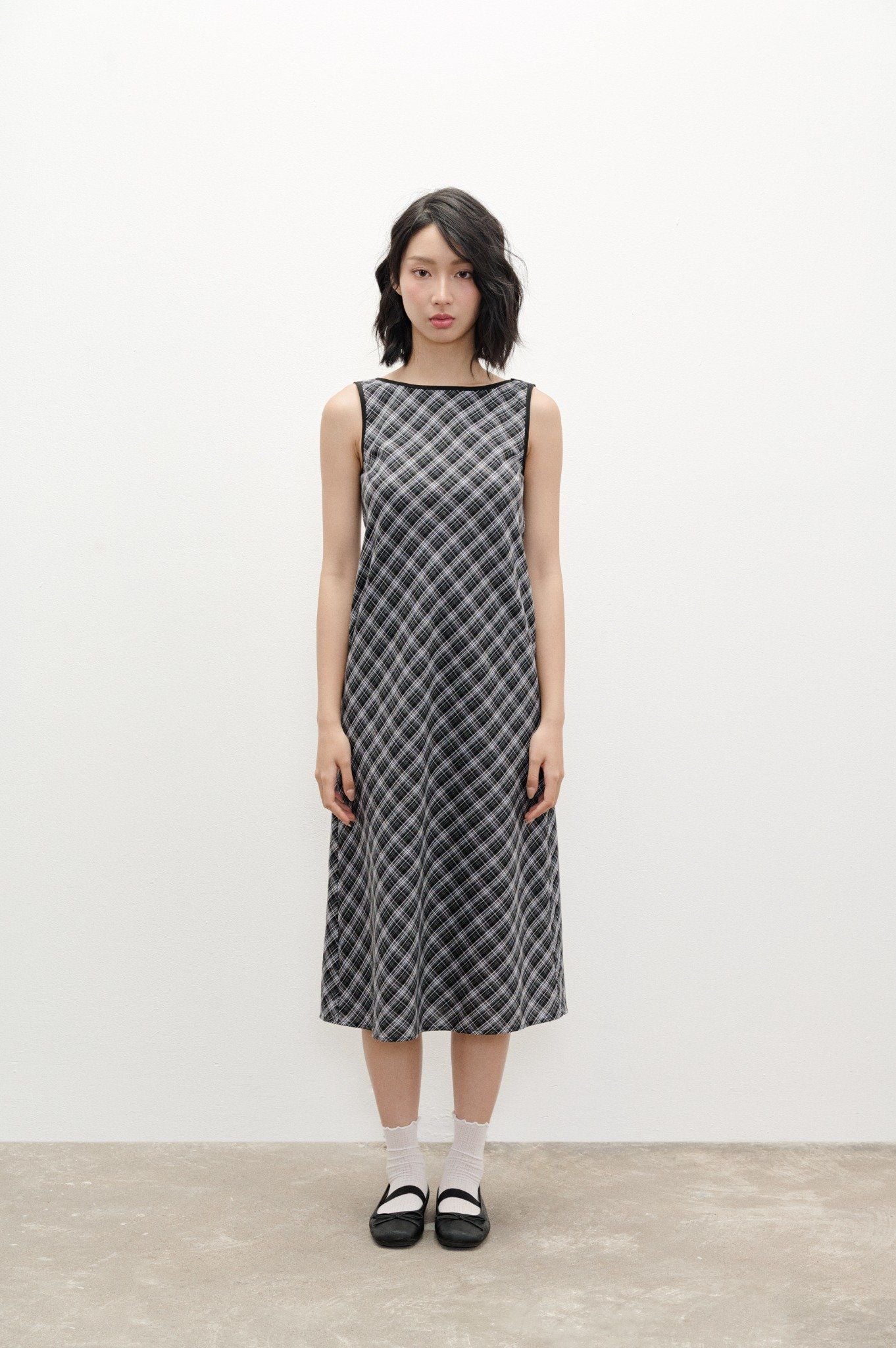  Plaid Open Back Midi Dress 