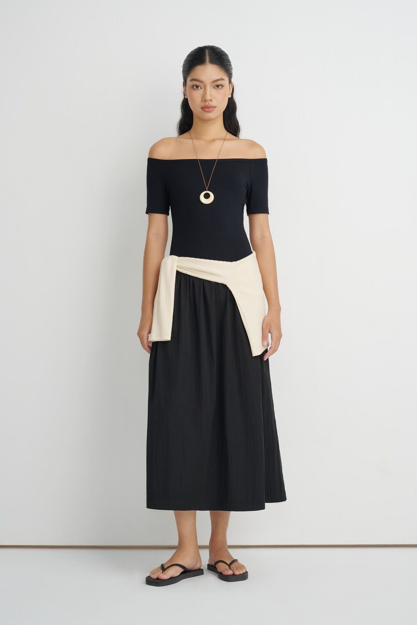  Black Off Shoulder Midi Dress 