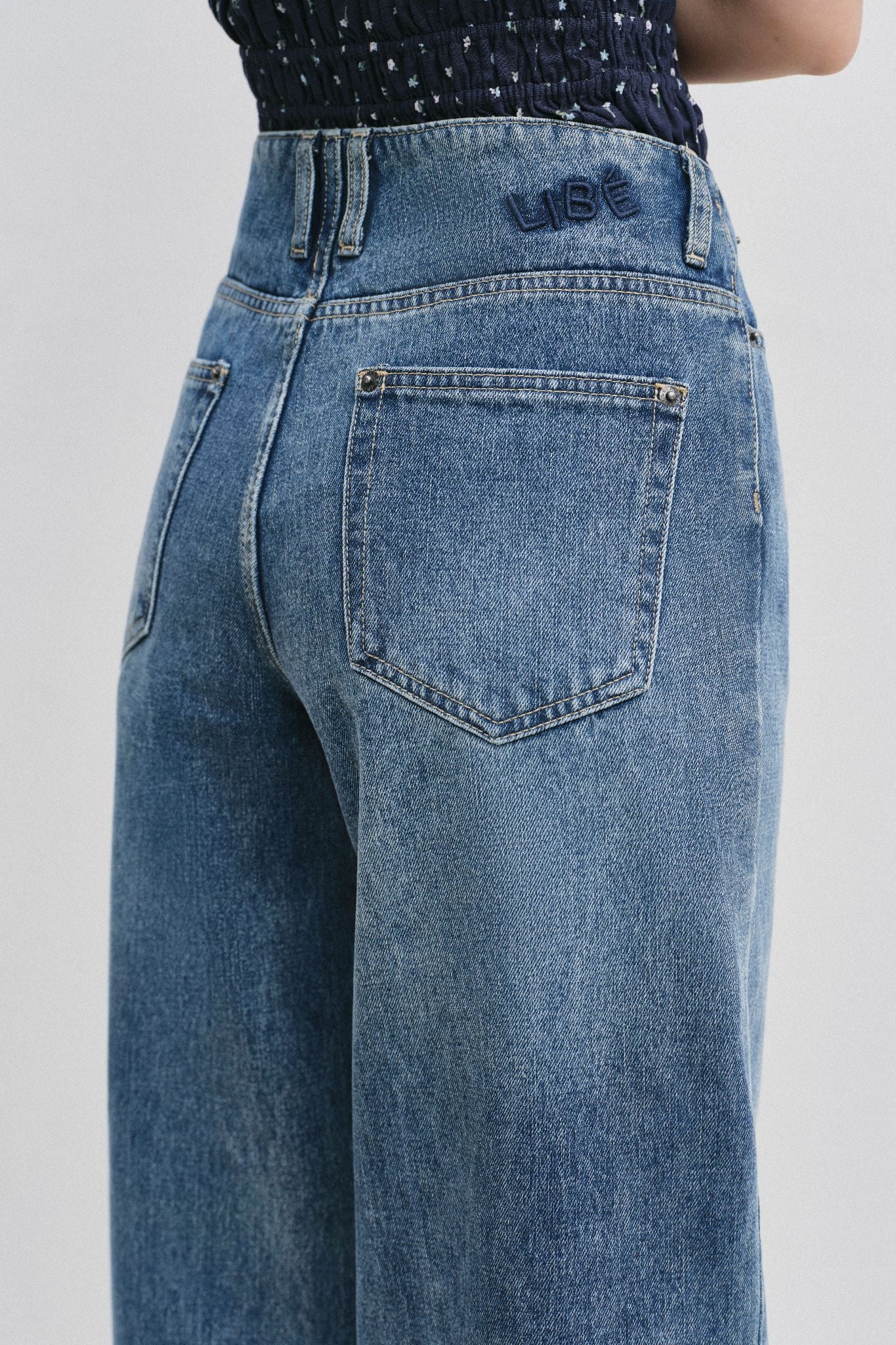  Quần Jeans ống thẳng - Blue Straight Leg Jeans - LIBÉ 7599 