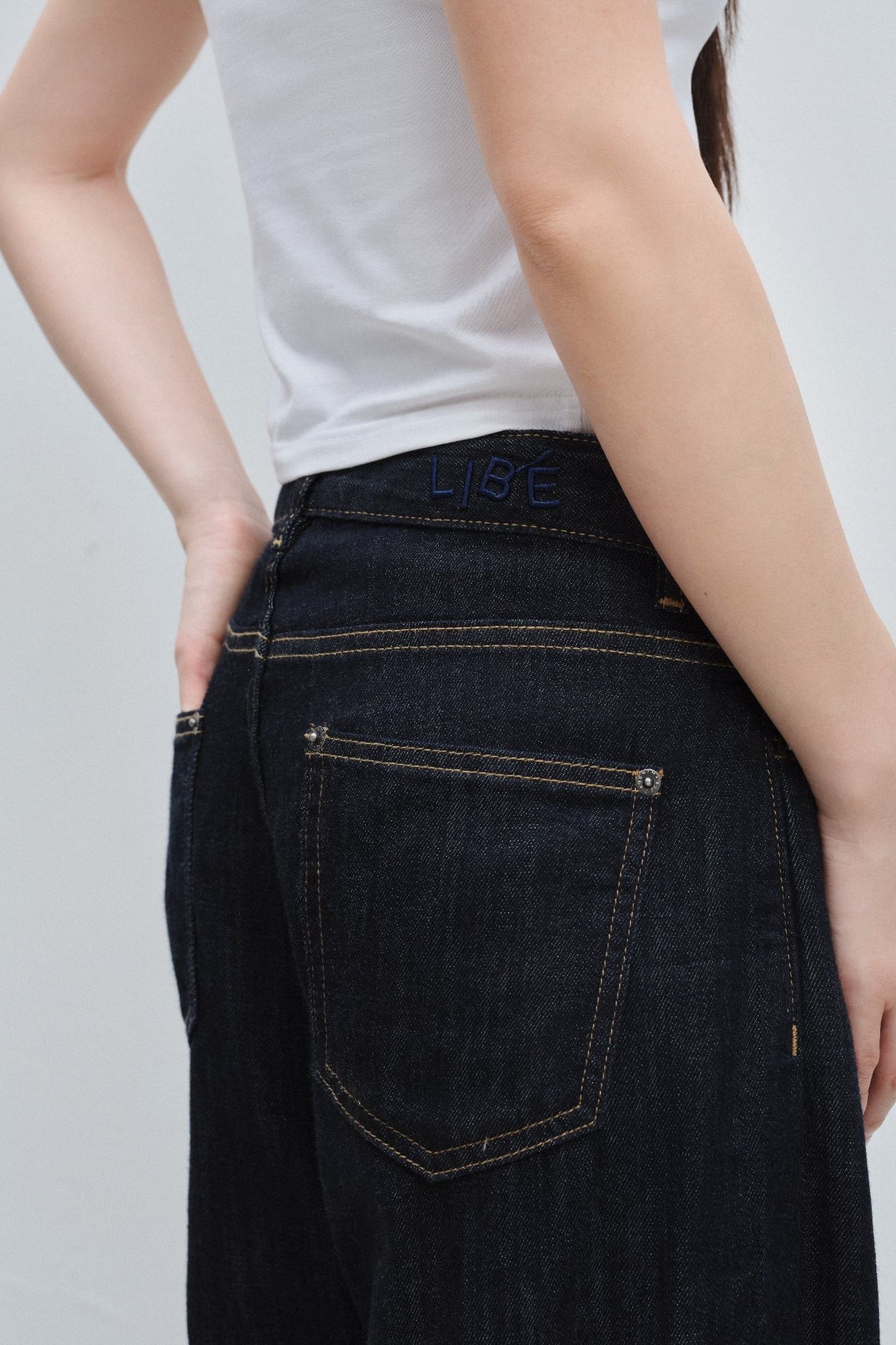  Quần Jeans ống cong - Deep Rinse Barrel Jeans - LIBÉ 7636 