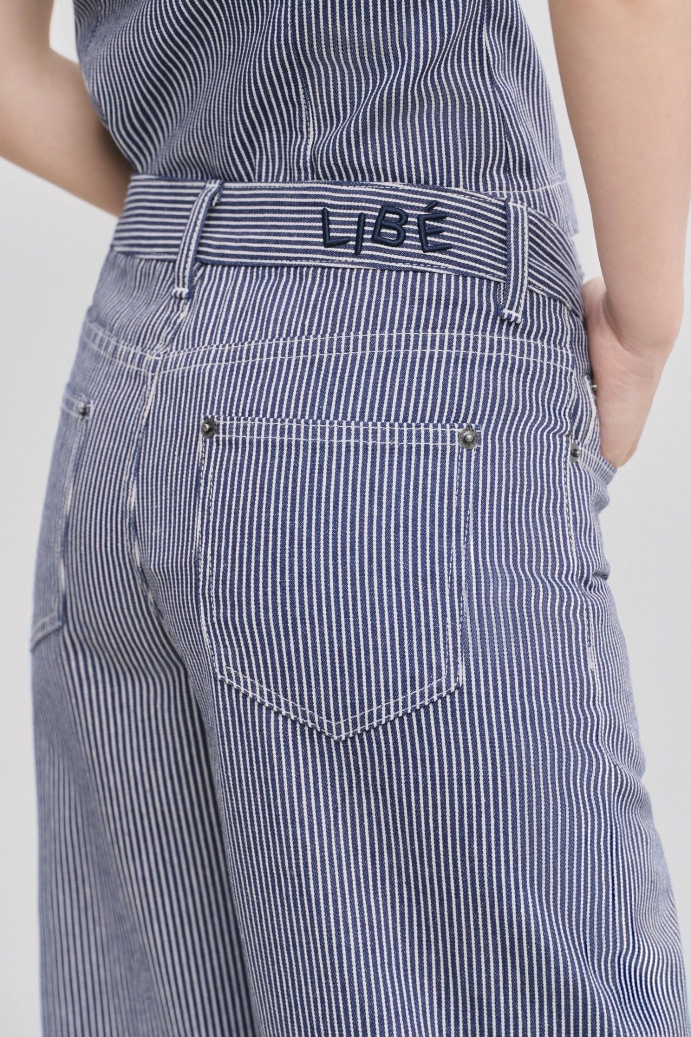  Quần Jeans ống thẳng - Straight Leg Jeans - LIBÉ 7817 