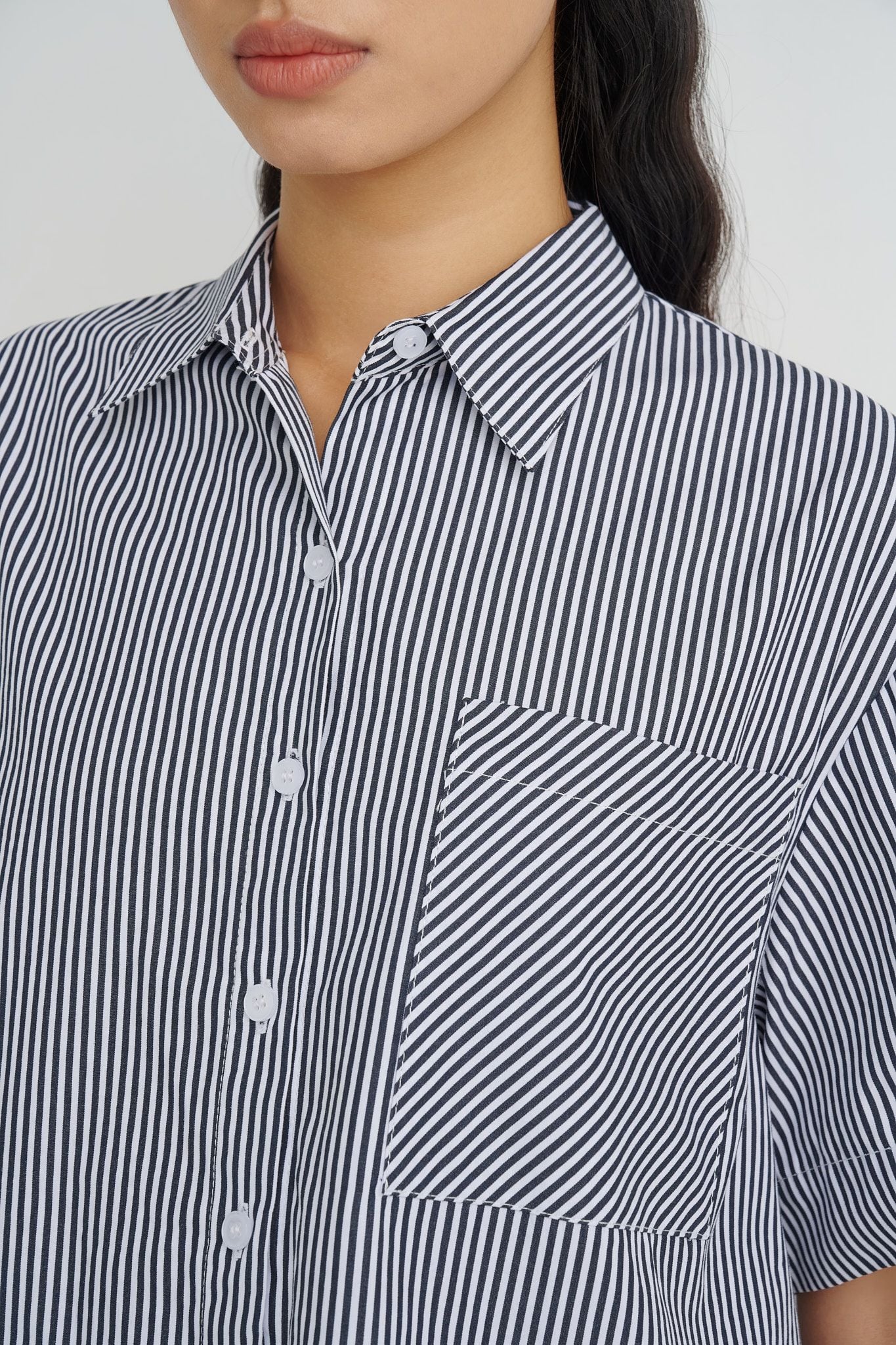  Striped Oversized Crop Shirt 