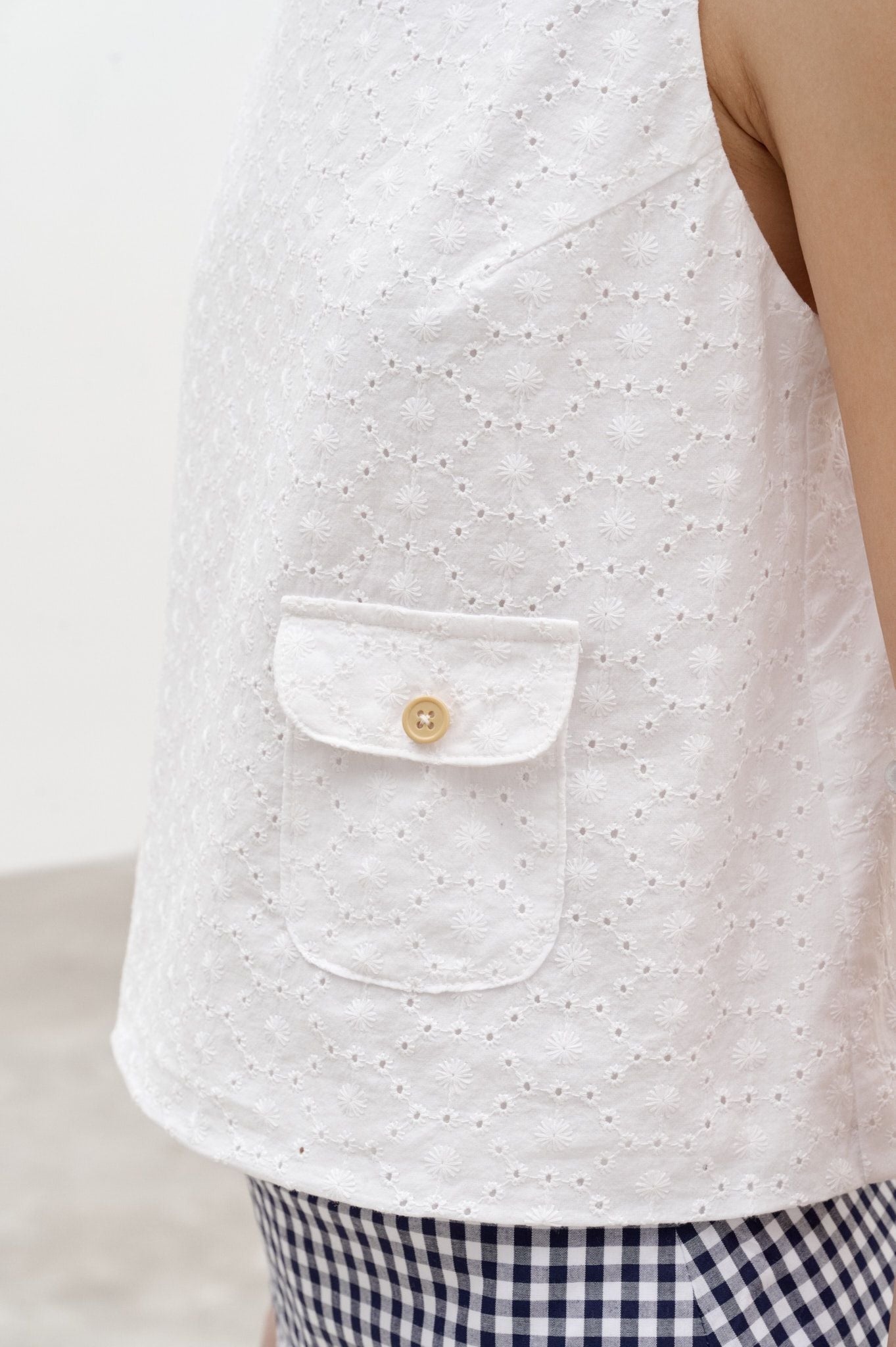  Áo hai dây kiểu - White Embroidered Camisole - LIBÉ 7285 