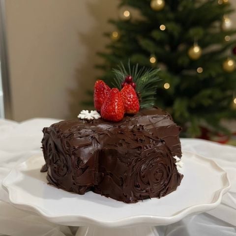 Khúc củi phủ socola đen