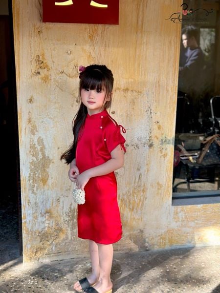  Hồng Yên Dress - Đầm sườn xám đỏ đính ngọc trai 