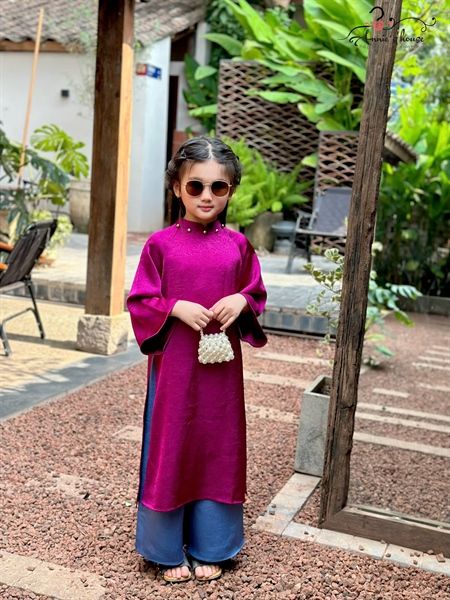  Áo Dài Cách Tân Vỹ Sắc – Gấm Mờ Phối Xanh Lam 