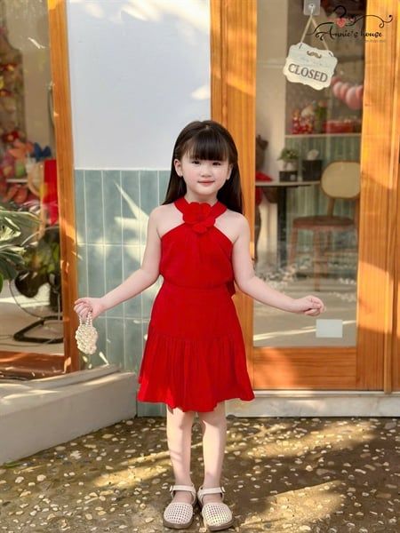  Set Đầm Rosalie Cổ Yếm Đính Hoa Chân Váy Xoè Màu Đỏ 