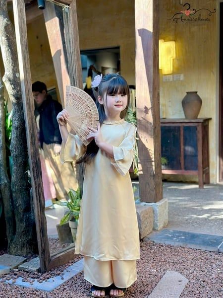  Áo Dài Yên Khuê – Cổ Bím Đính Nơ Dịu Dàng - Màu Vàng 