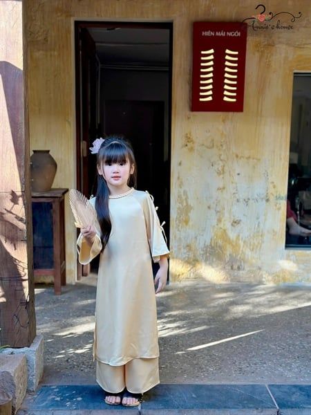  Áo Dài Yên Khuê – Cổ Bím Đính Nơ Dịu Dàng - Màu Vàng 