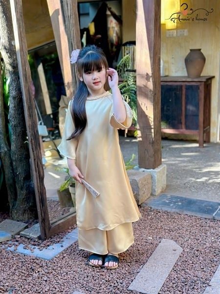  Áo Dài Yên Khuê – Cổ Bím Đính Nơ Dịu Dàng - Màu Vàng 