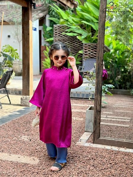  Áo Dài Cách Tân Vỹ Sắc – Gấm Mờ Phối Xanh Lam 