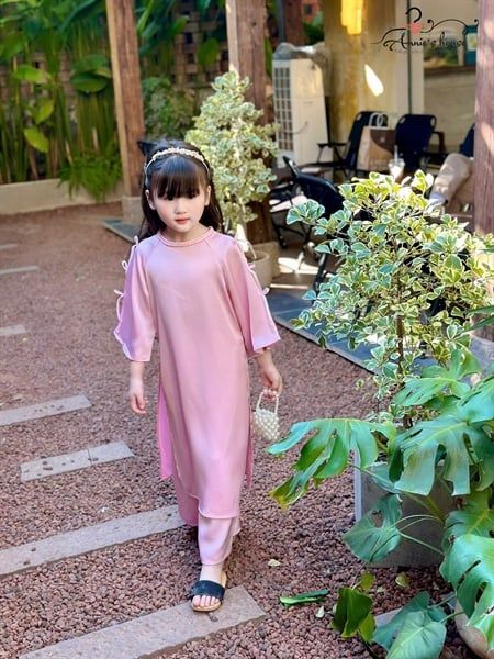  Áo Dài Yên Khuê – Cổ Bím Đính Nơ Dịu Dàng - Màu Hồng 