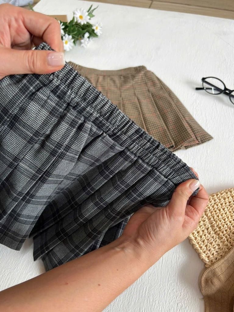  Classic Skirt - xám - Chân váy xếp pli 