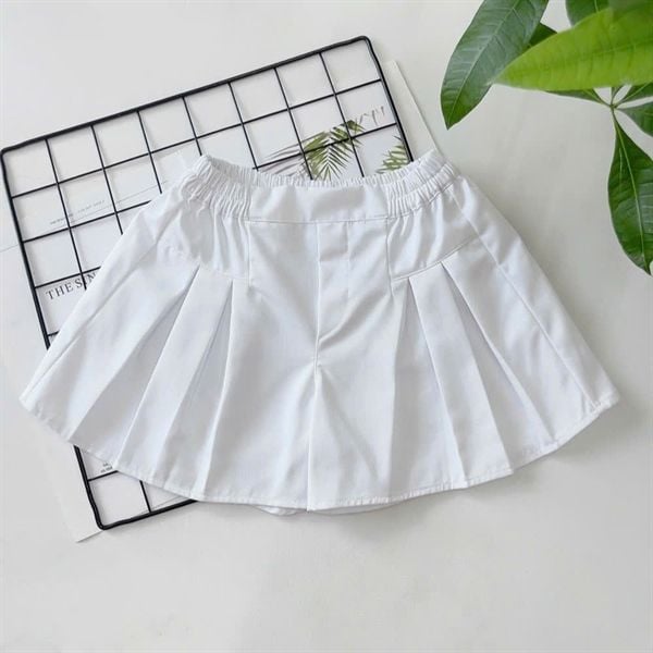  Quần đùi trắng xếp li 