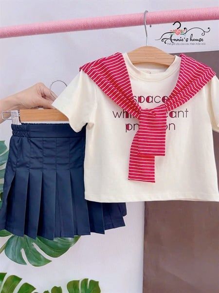  Áo Thun Cotton Phối Khăn Choàng Kẻ Đỏ 