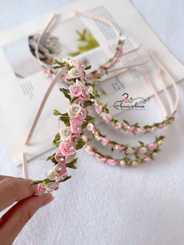  Cài tóc hoa nhí đính đá – Phụ kiện xinh cho bé gái đi tiệc, đi chơi - Hoa Hồng 