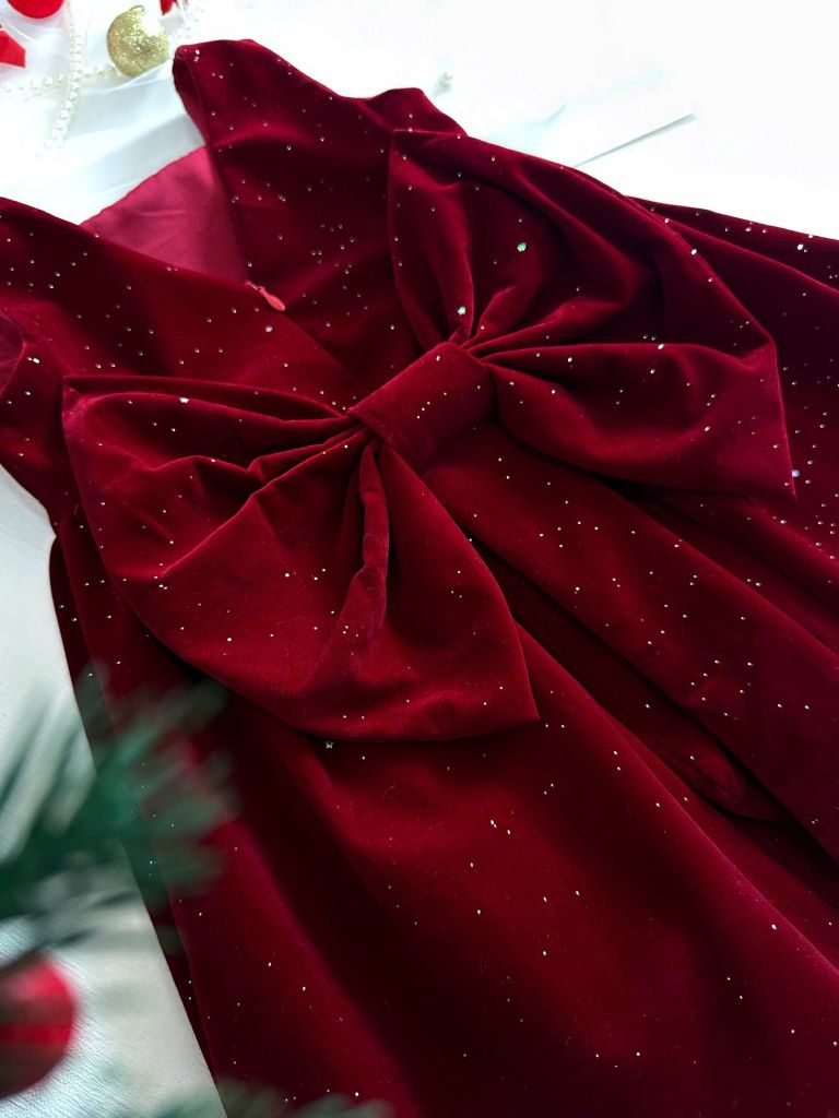  Đầm đỏ nhung kim tuyến phối nơ - Jun 