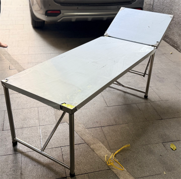 Bàn khám siêu âm 600x1.800x550 nâng hạ 2 chiều lên xuống kèm nệm