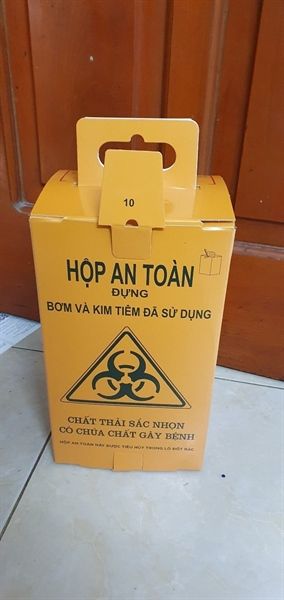 Hộp an toàn đưng bơm kim tiêm đã sử dụng