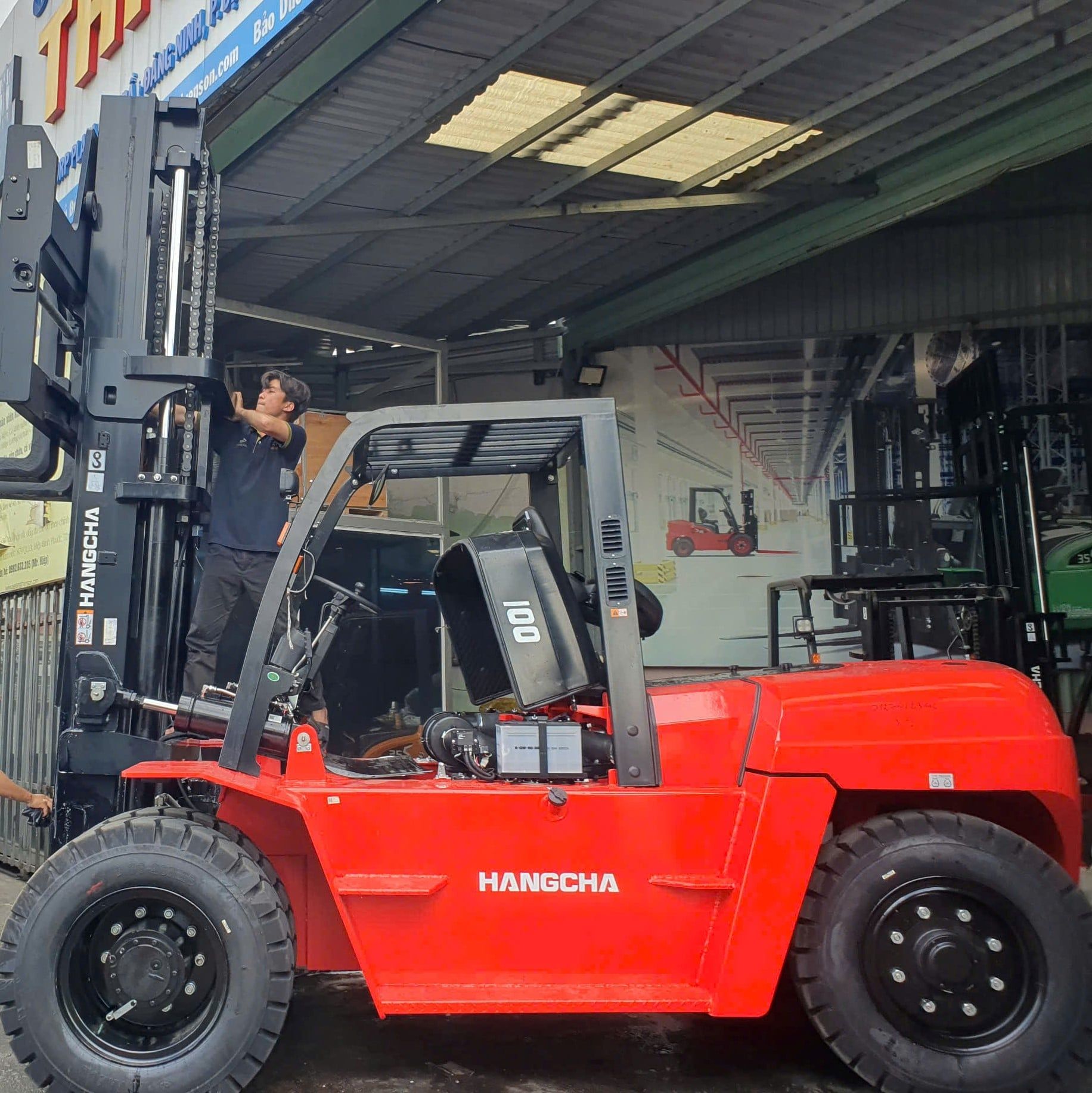  Xe Nâng Dầu 10 Tấn Dòng A Hangcha CPCD100-AG17 - Giá Tốt - Bảo Hành 2 Năm 