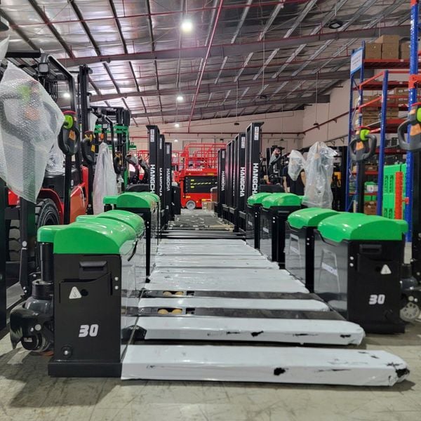 Xe Nâng Tay Điện 3 Tấn CBD30-WJ-I Hangcha – Nâng Hàng Nặng Mạnh Mẽ, Bền Bỉ, Giá Tốt