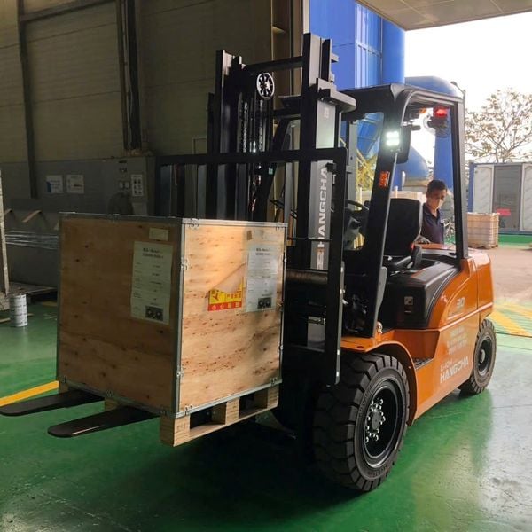 XE NÂNG ĐIỆN LITHIUM 3 TẤN DÒNG XE HANGCHA – MỚI 100%, PIN LITHIUM 20 NĂM
