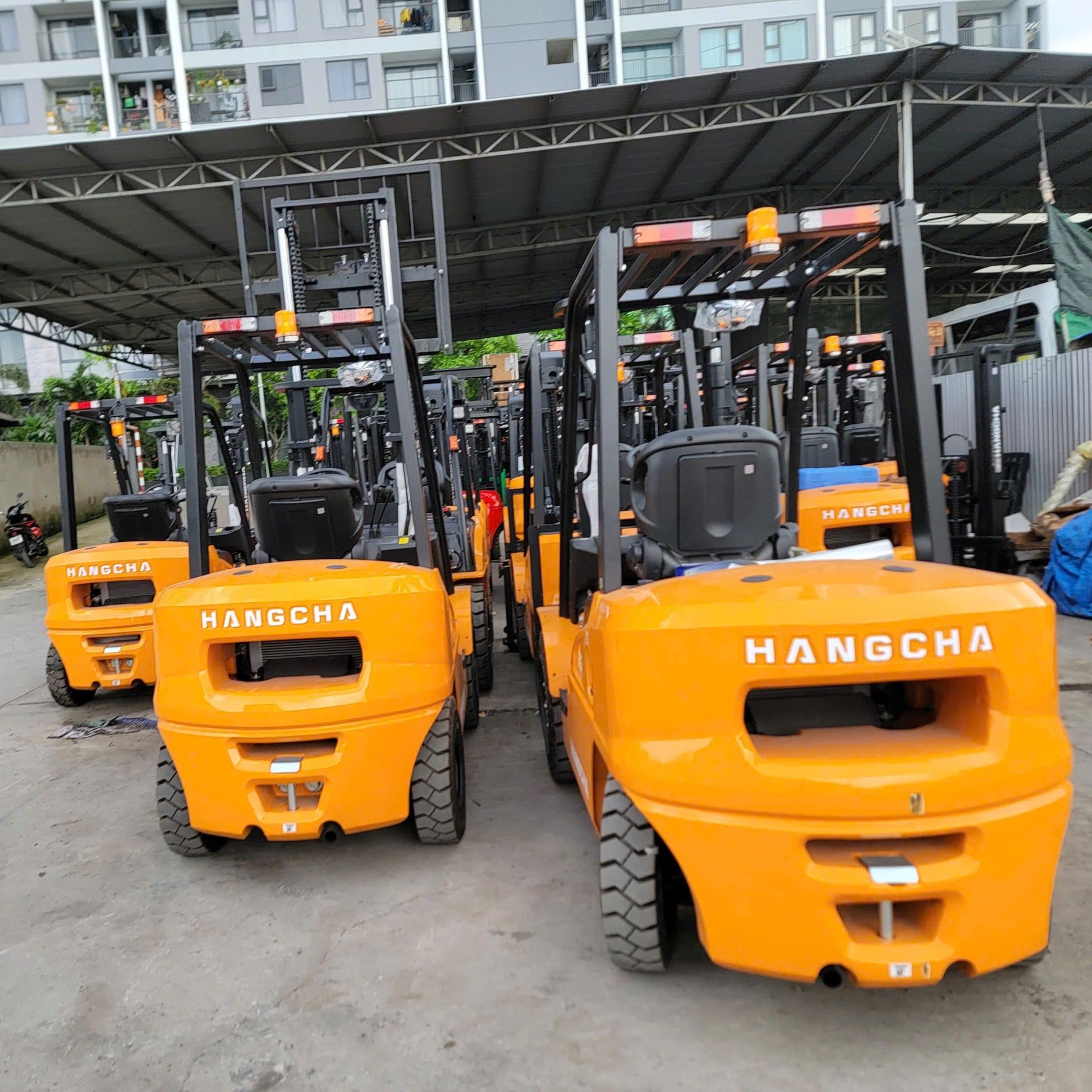  Xe Nâng Dầu 3 Tấn Mới 100% Cực Bền Bỉ || Giá Siêu Tốt || Bảo Hành 2 Năm 