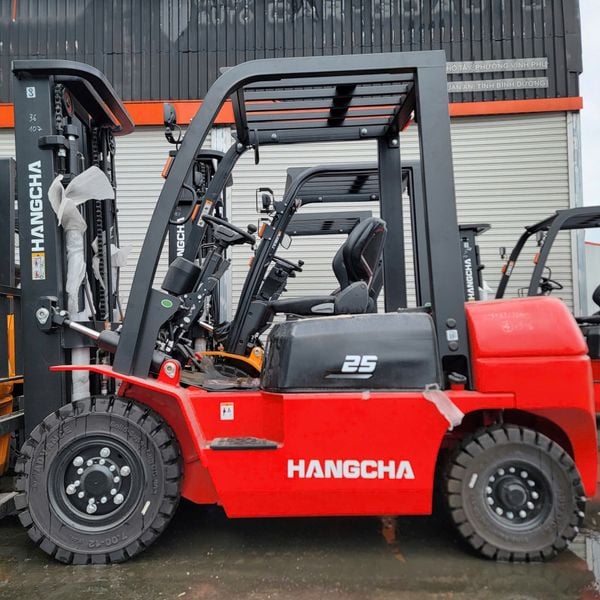 Xe nâng dầu 2.5 tấn dòng A Hangcha giá rẻ