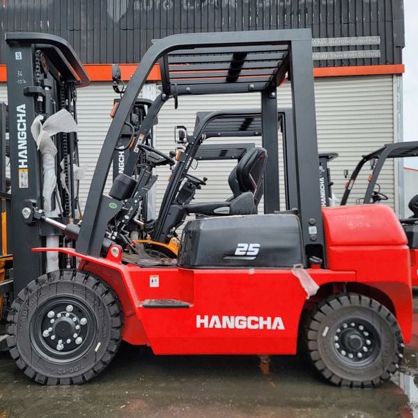 Xe nâng dầu 2.5 tấn dòng A Hangcha giá rẻ