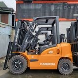  Xe Nâng 2 Tấn Mới 100% Cực Bền Bỉ || Giá Siêu Tốt || Bảo Hành 2 Năm 