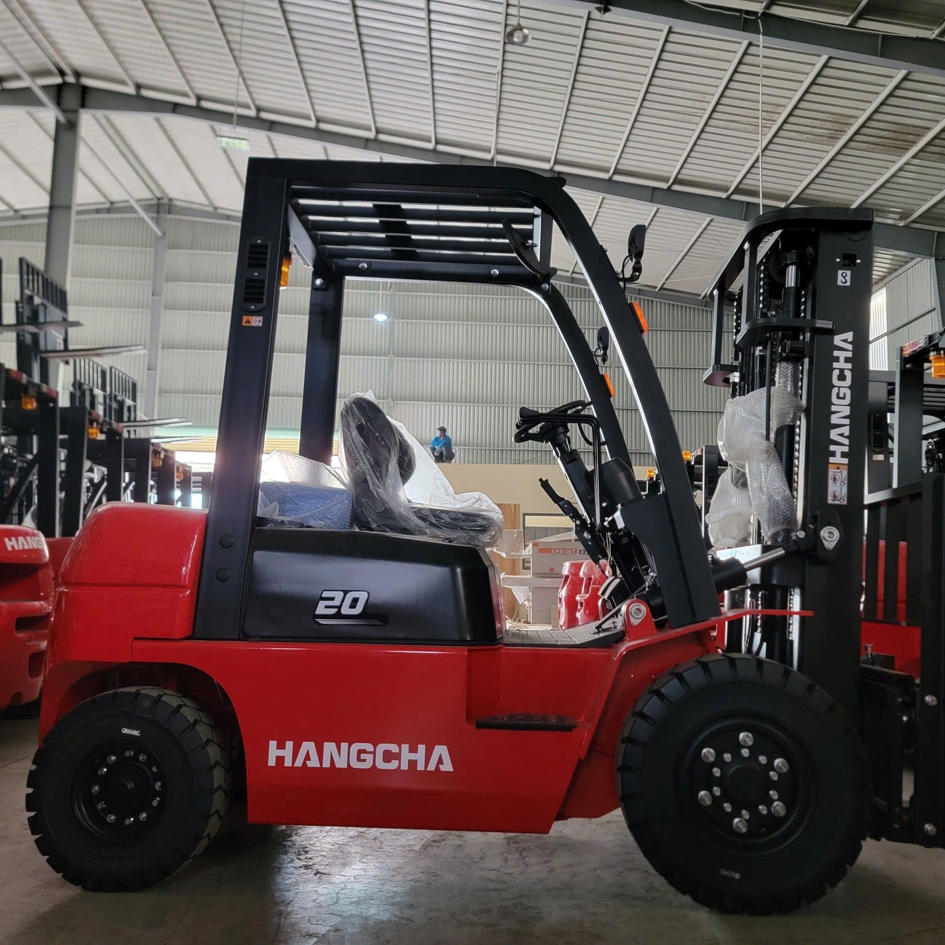  Xe Nâng Dầu 2 Tấn Mới 100% || Giá Hơn 190 Triệu || Bảo Hành 2 Năm 