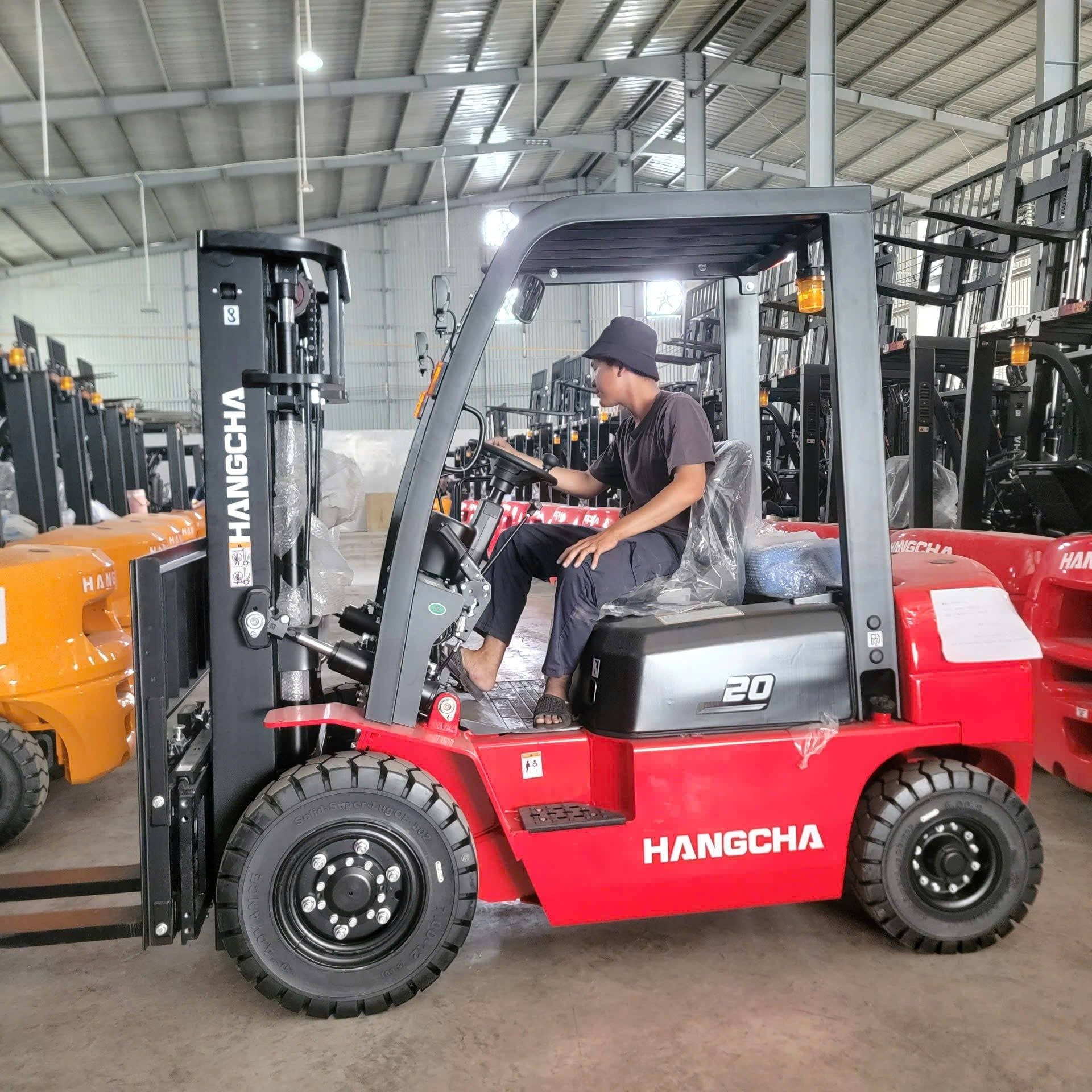  Xe Nâng Dầu 2 Tấn Mới 100% || Giá Hơn 190 Triệu || Bảo Hành 2 Năm 