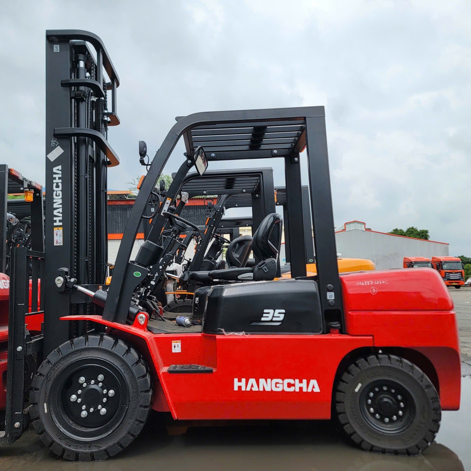  Xe Nâng Dầu 3.5 Tấn Mới 100% || Giá Hơn 210 Triệu || Bảo Hành 2 Năm 