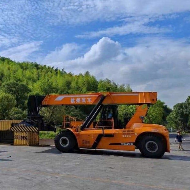  Xe Nâng Gắp Container Điện Lithium 45 Tấn Hangcha - Hàng Đầu Tại Việt Nam 
