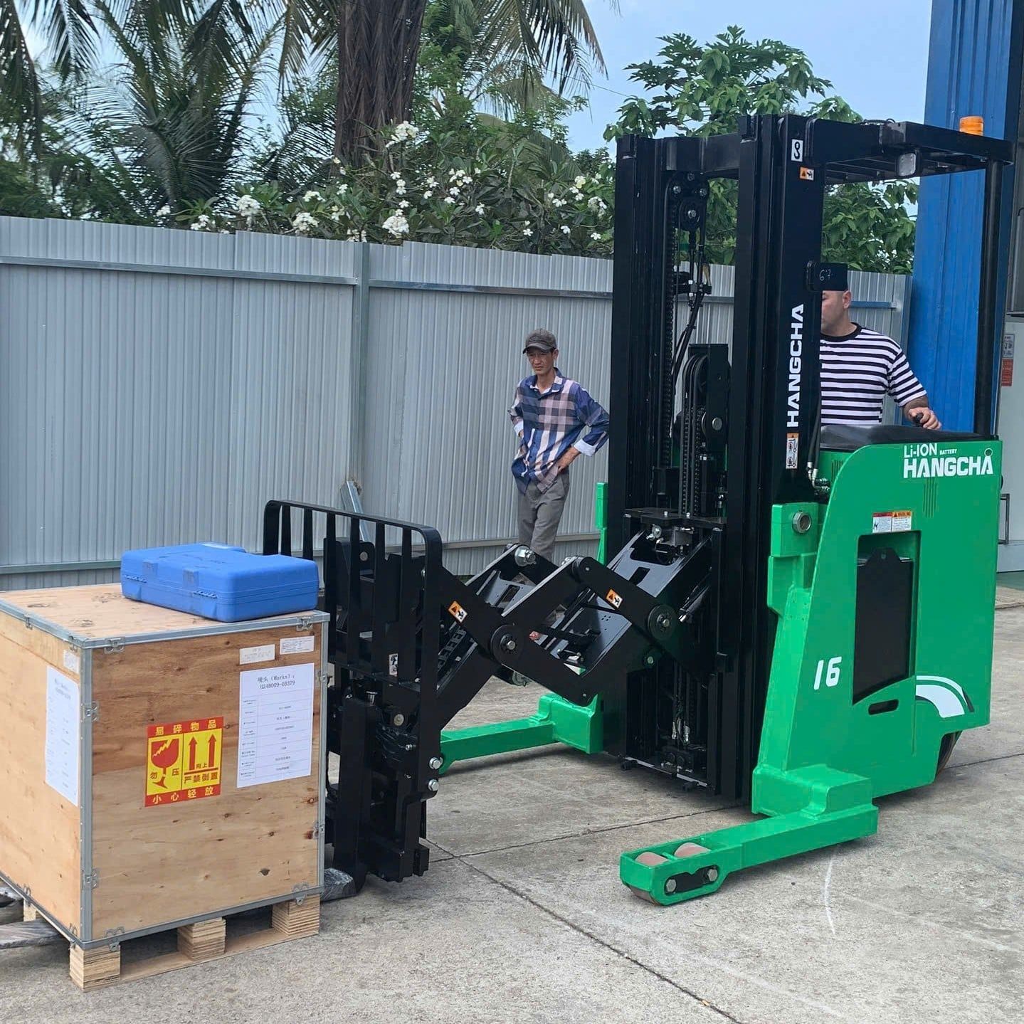  Xe Nâng Điện Lithium Reach Truck Double Deep 1.6 Tấn Đứng Lái Hangcha 